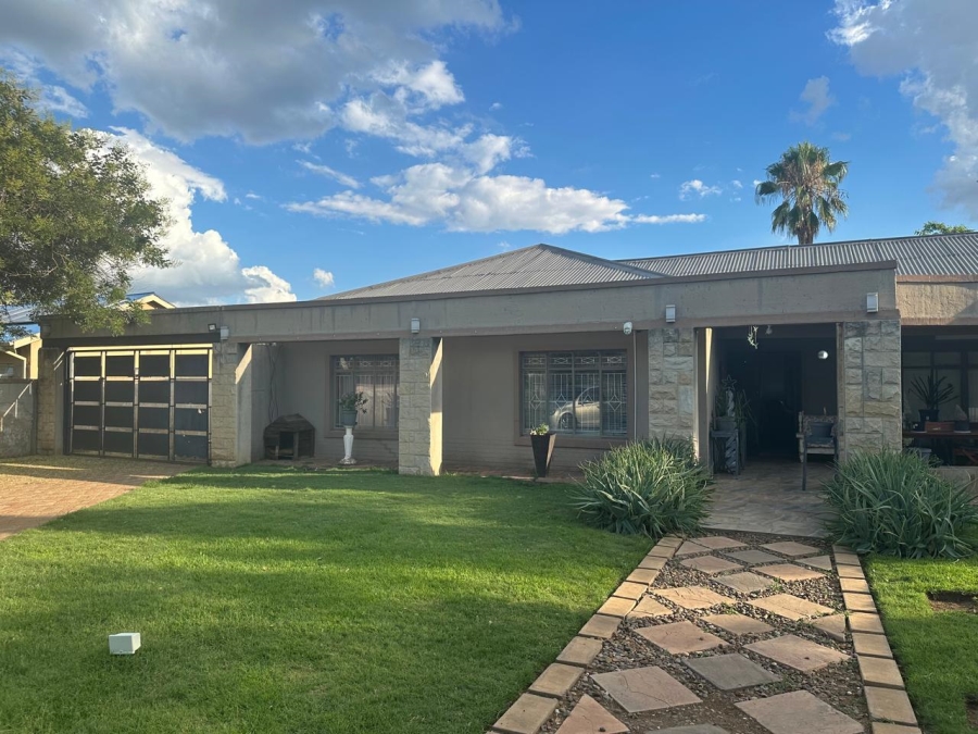 3 Bedroom Property for Sale in Bloemhof North West